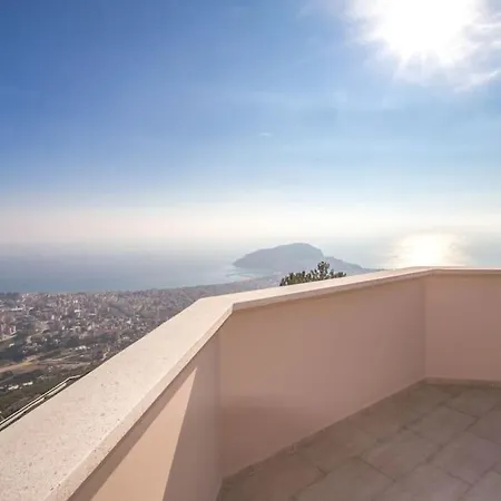 With Fantastic Panoramic Views *